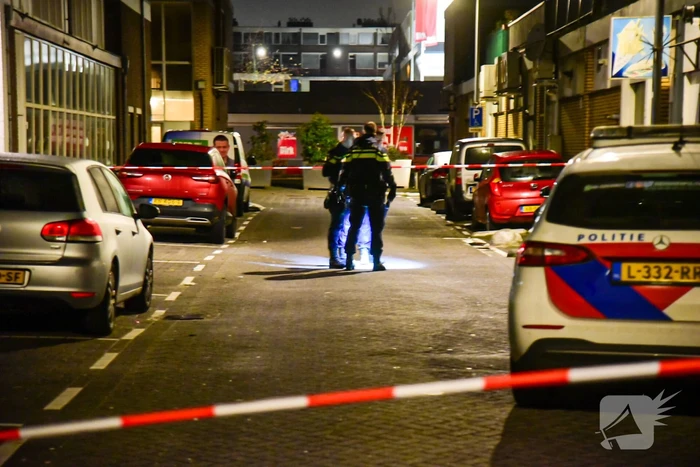 Man zwaargewond bij schietpartij naast cafe