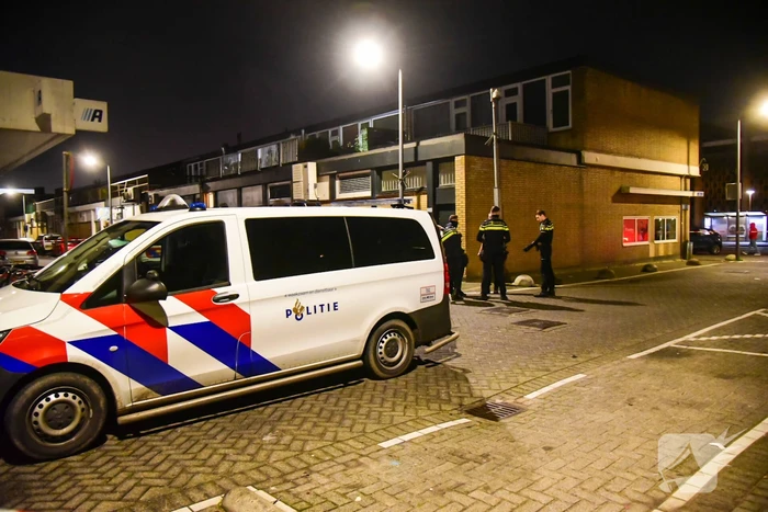 Man zwaargewond bij schietpartij naast cafe