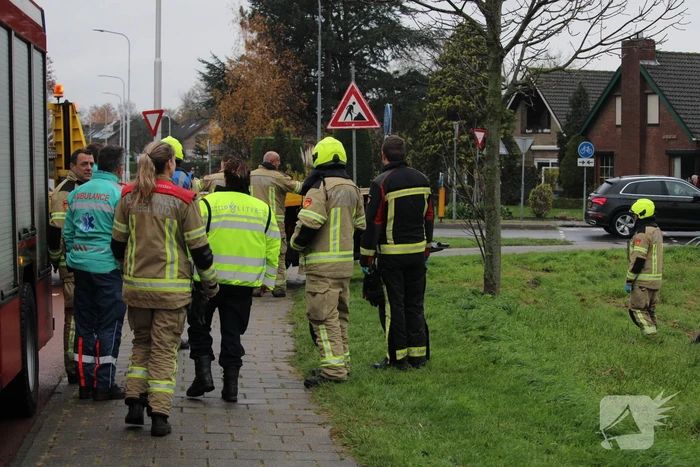 Auto belandt in sloot