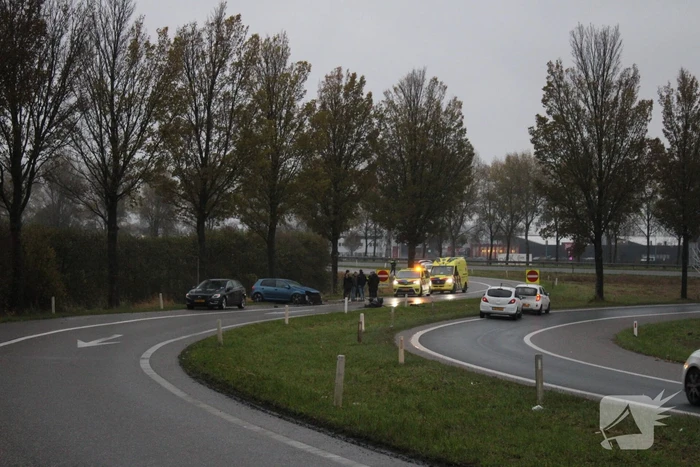 Ravage nadat auto op boom botst