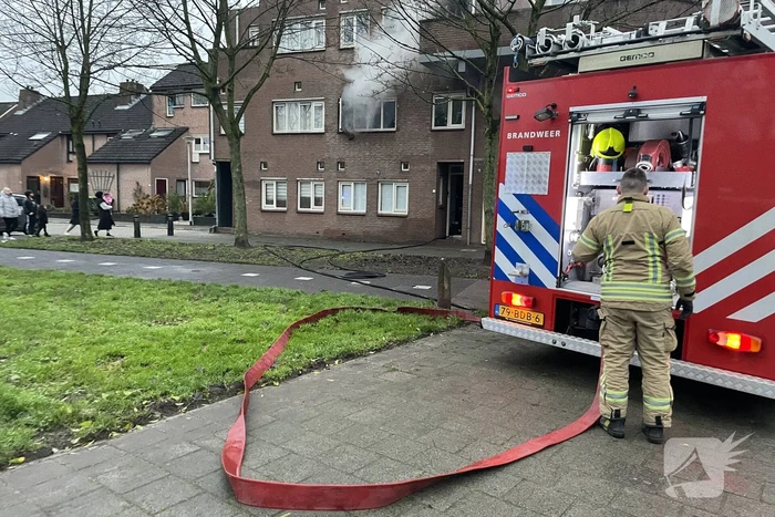Korte uitslaande brand in woning
