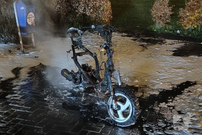 Scooter volledig uitgebrand