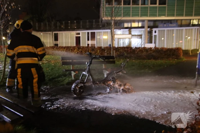 Scooter volledig uitgebrand