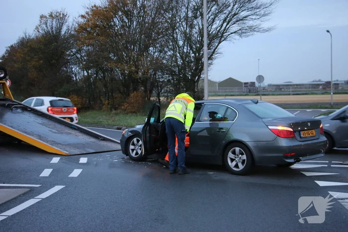 Flinke file door botsing tussen twee voertuigen