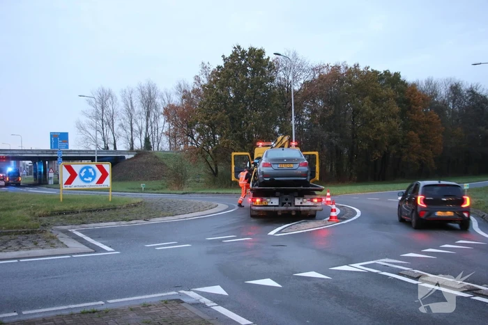 Flinke file door botsing tussen twee voertuigen