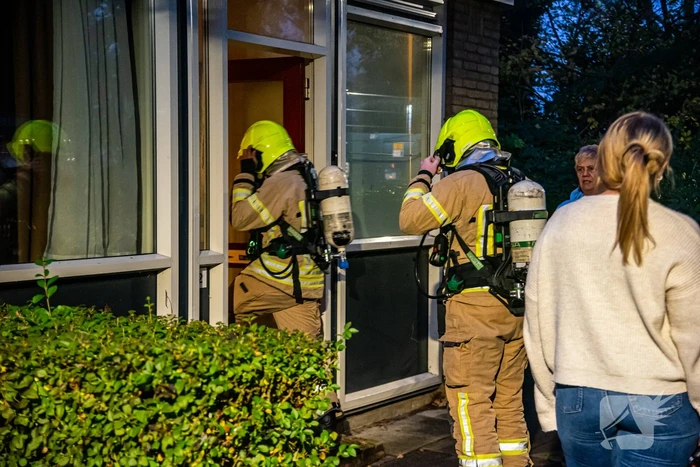 Rookontwikkeling door pannetje op het vuur