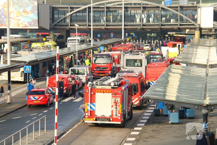 Schiphol Plaza ontruimd door incident met gevaarlijke stoffen