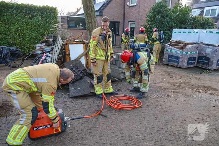 Gasleiding geraakt bij graafwerkzaamheden