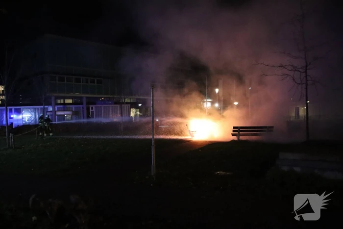 Gasfles ontploft en vliegt in brand