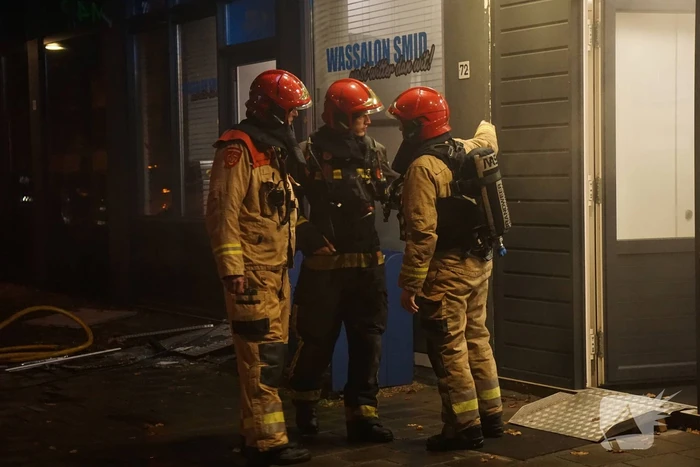 Veel rookontwikkeling bij brand in wasserette