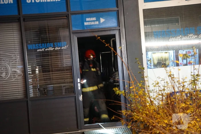 Veel rookontwikkeling bij brand in wasserette