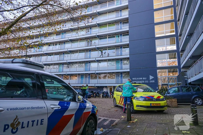Gewonden bij steekpartij in flatwoning