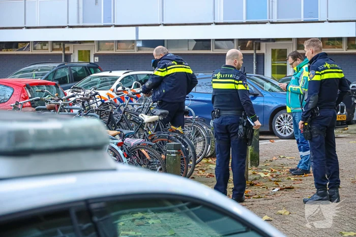Gewonden bij steekpartij in flatwoning