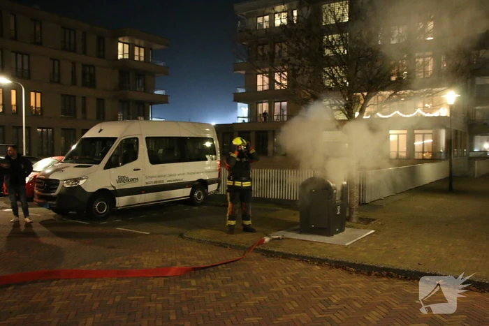 Ondergrondse container vermoedelijk in brand gestoken