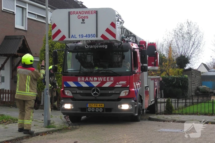 Brand in schoorsteen hoekwoning