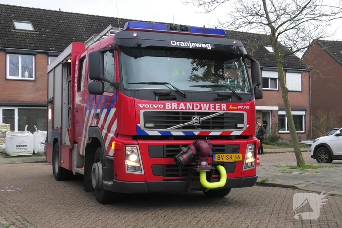 Brand in schoorsteen hoekwoning