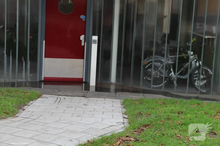 Brandweer ingezet bij waterlekkage in fietsenstalling