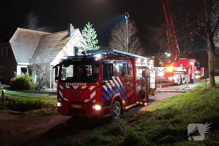 Meterkast zorgt voor grote brand in woning