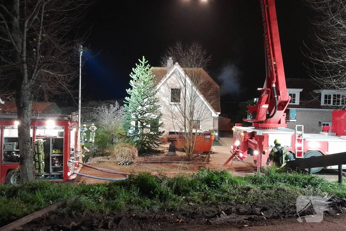 Meterkast zorgt voor grote brand in woning
