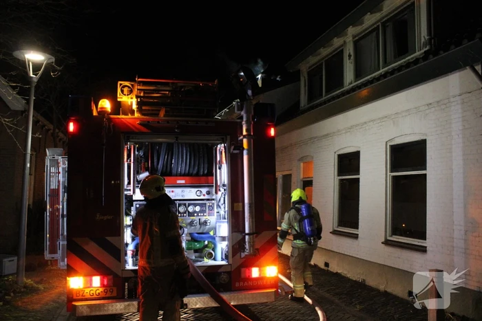 Schoorsteenbrand snel onder controle