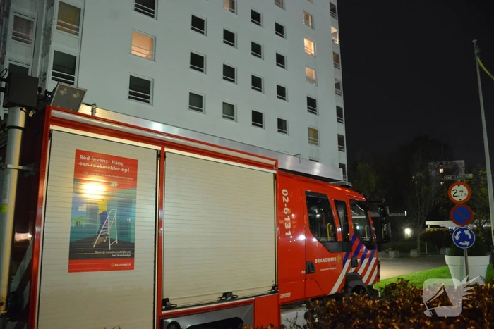 Flatwoning beschadigd door vuurwerk