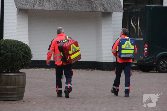 Wielrenner ernstig gewond na val
