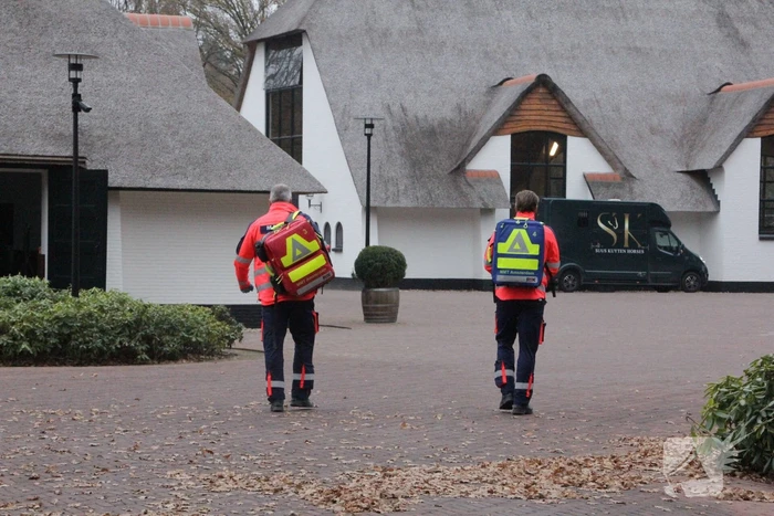 Wielrenner ernstig gewond na val