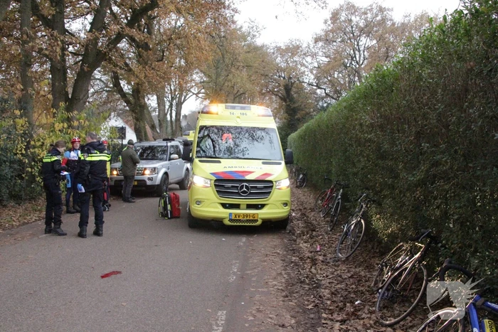 Wielrenner ernstig gewond na val