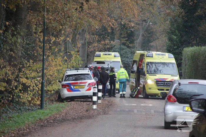 Wielrenner ernstig gewond na val