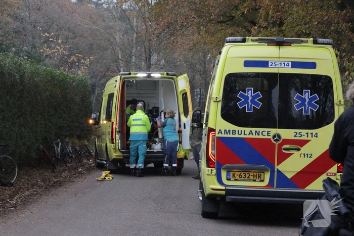Wielrenner ernstig gewond na val