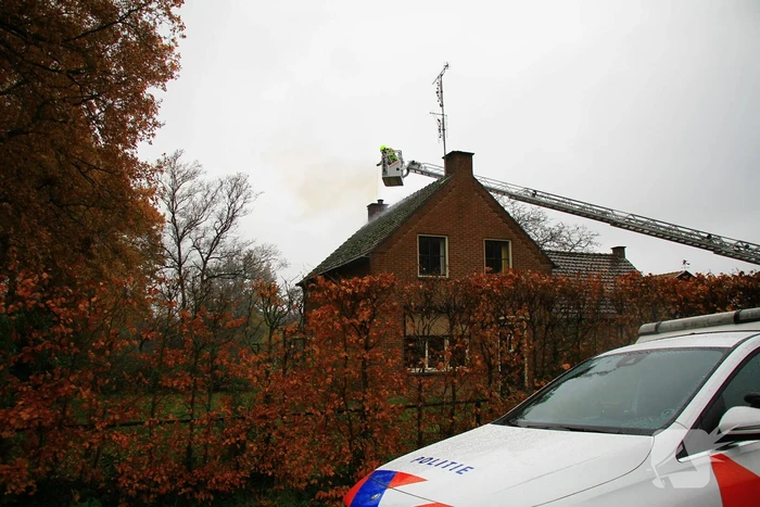 Veel rookontwikkeling door schoorsteenbrand