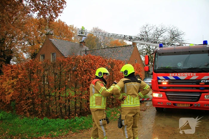 Veel rookontwikkeling door schoorsteenbrand