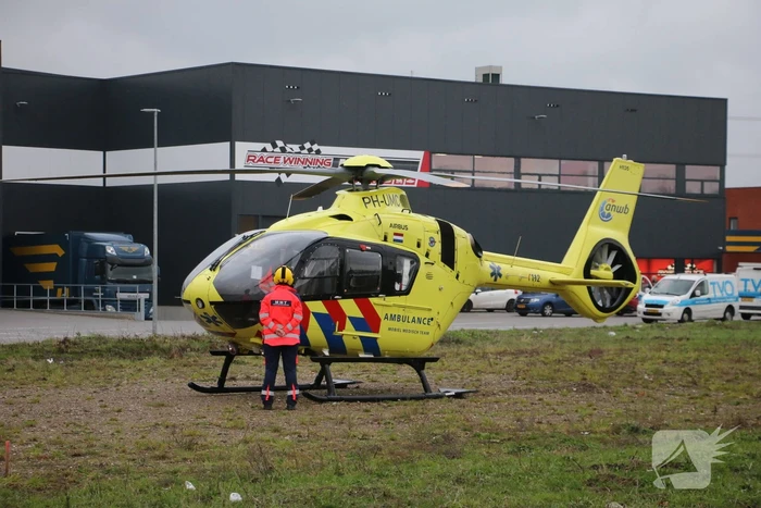 Medewerker drukkerij zwaargewond na beknelling