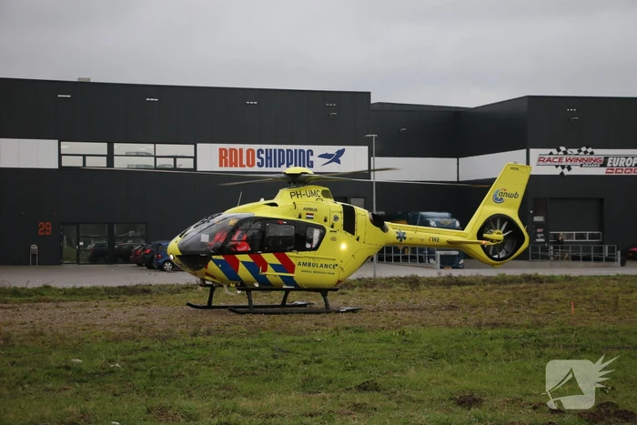 Medewerker drukkerij zwaargewond na beknelling