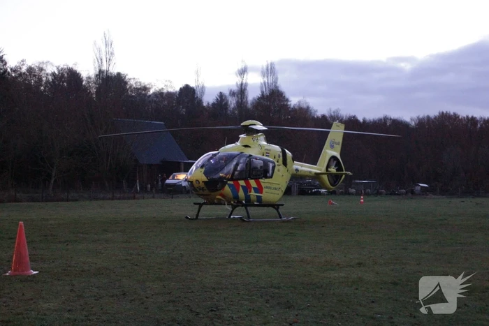 Traumahelikopter landt voor incident in woning, baby overleden