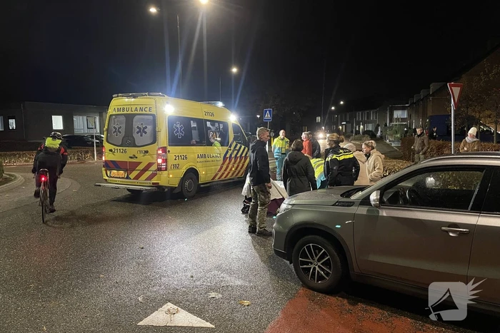 Fietser raakt gewond bij ongeval op rotonde