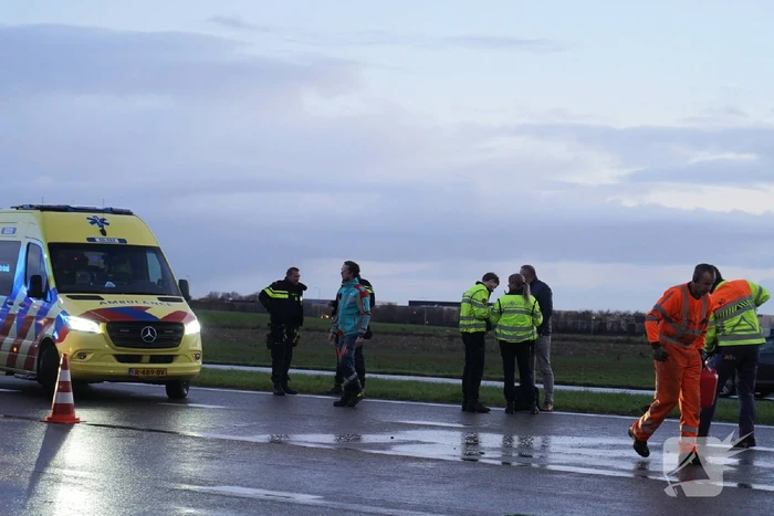 Twee voertuig beschadigd bij kop-staart botsing