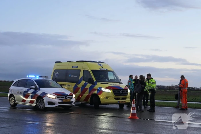 Twee voertuig beschadigd bij kop-staart botsing