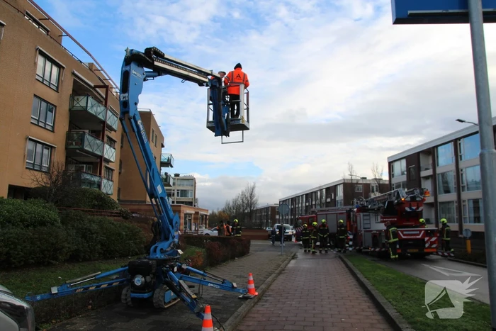 Twee mannen vast in hoogwerker