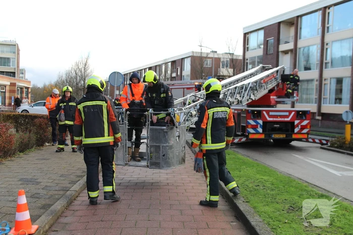 Twee mannen vast in hoogwerker