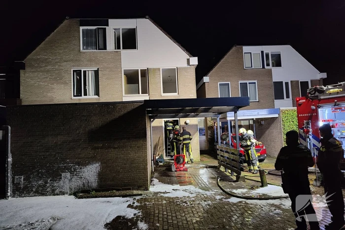 Flinke rookontwikkeling bij brand in woning