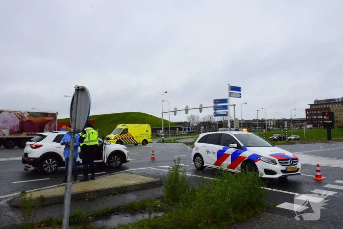 Kop-staartbotsing tussen personenwagen en bestelbus