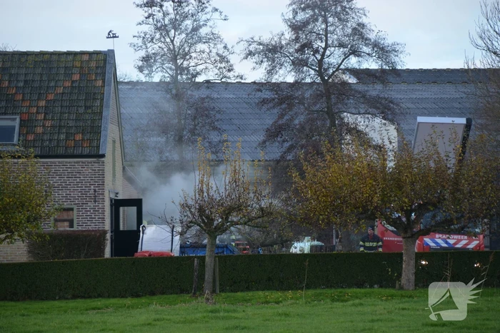 Hevige rookontwikkeling bij grote brand