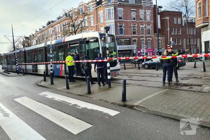 Auto en tram botsen op elkaar