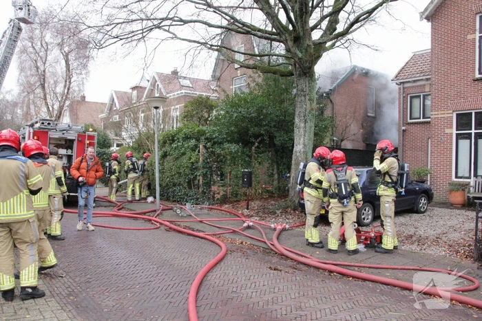 Flinke rookontwikkeling bij brand in woning