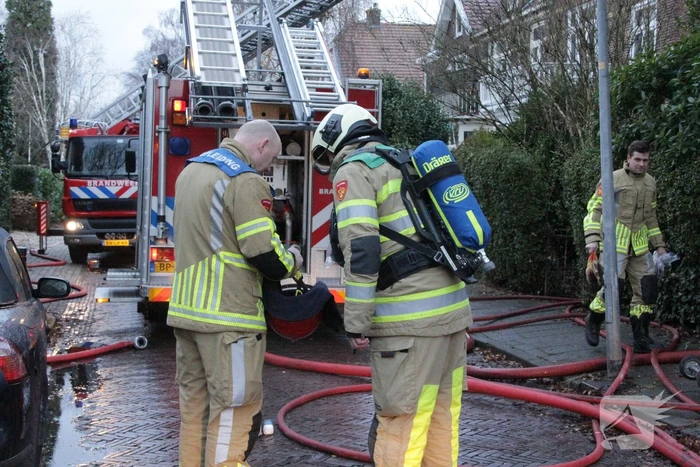 Flinke rookontwikkeling bij brand in woning