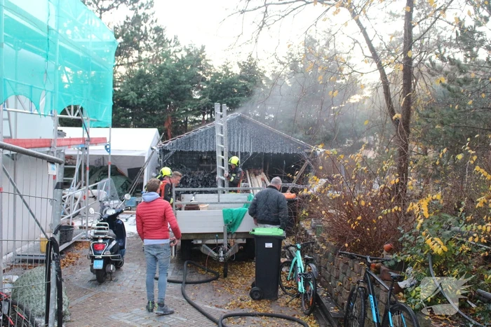 Brand in schuur met houtopslag