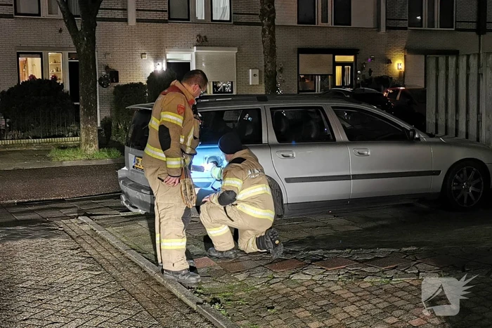 Lekkende LPG-auto veiliggesteld door brandweer