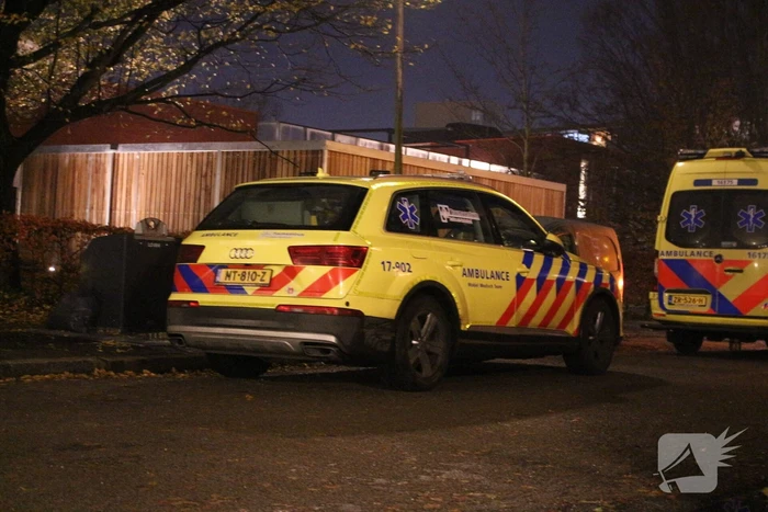 Traumateam assisteert bij incident in woning
