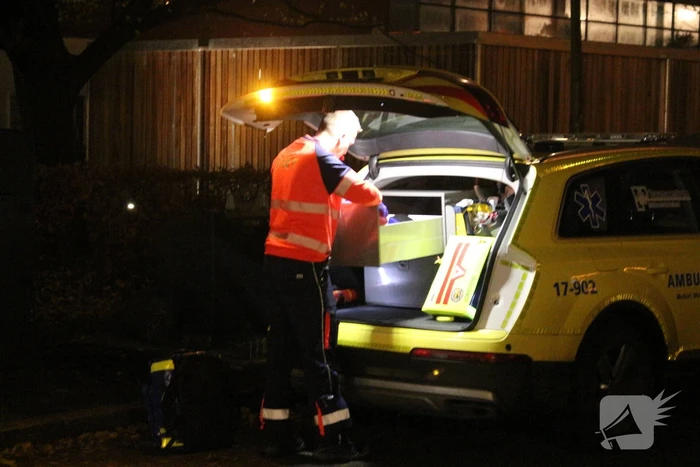 Traumateam assisteert bij incident in woning